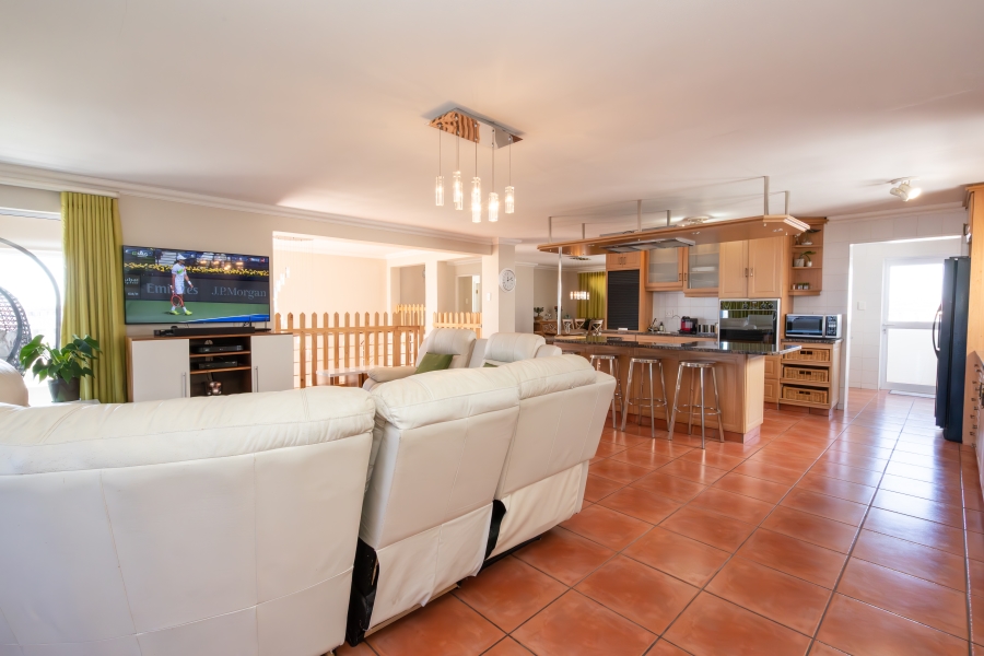 5 Bedroom Property for Sale in Waterfront Western Cape